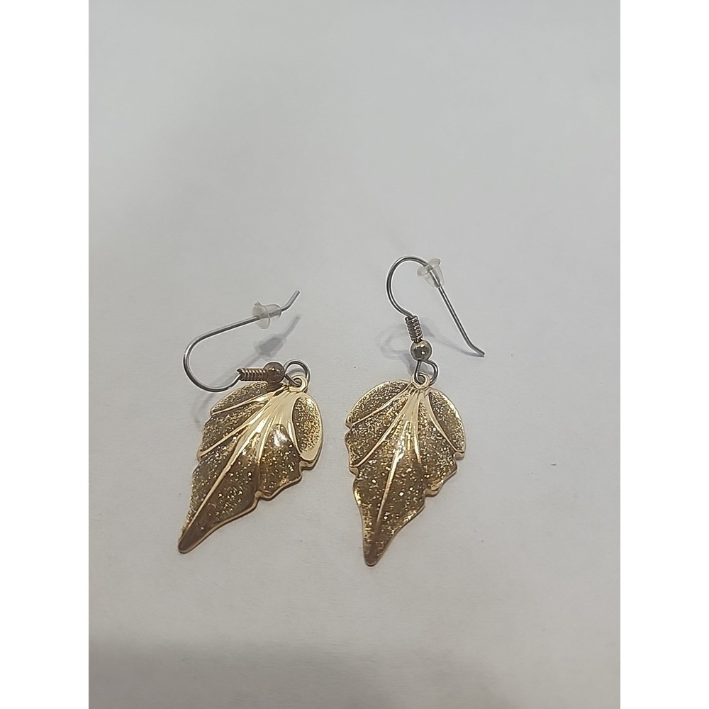 vintage drop earrings Leave Design With Sparkly Flakes
